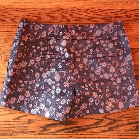LOFT floral shorts. - Picture 2 of 2